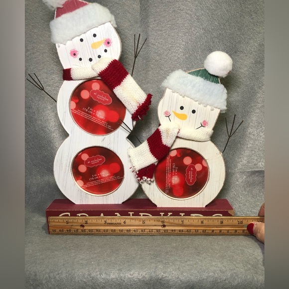 “GRANDKIDS” SNOWMAN PICTURE HOLDING WOODEN FIGURINE, NEW WITH TAGS FROM KOHL’s - Picture 4 of 8